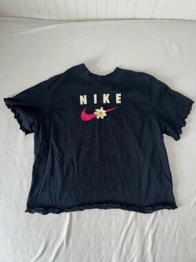 Nike Girl’s Daisy Tee